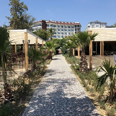 Maya World Hotel 4*